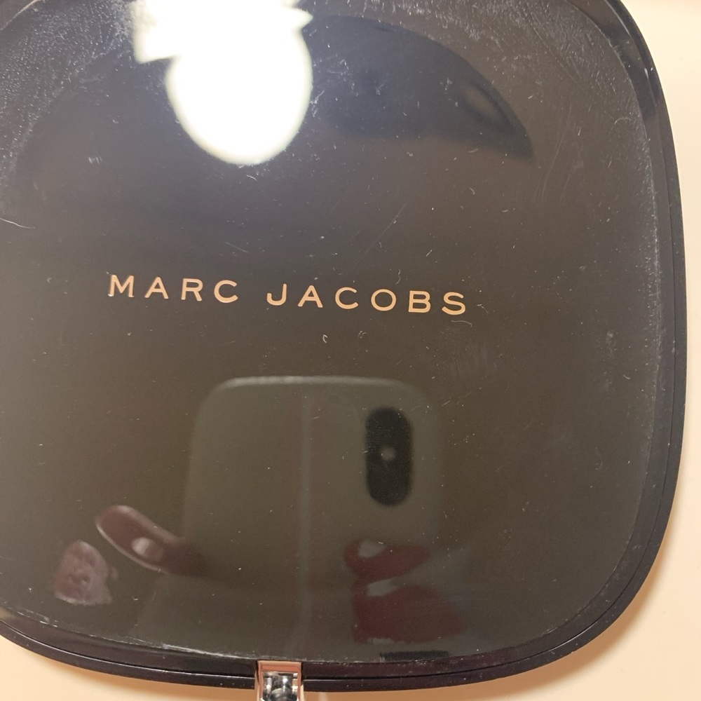 Marc Jacobs Light Contour - Picture 2 of 4